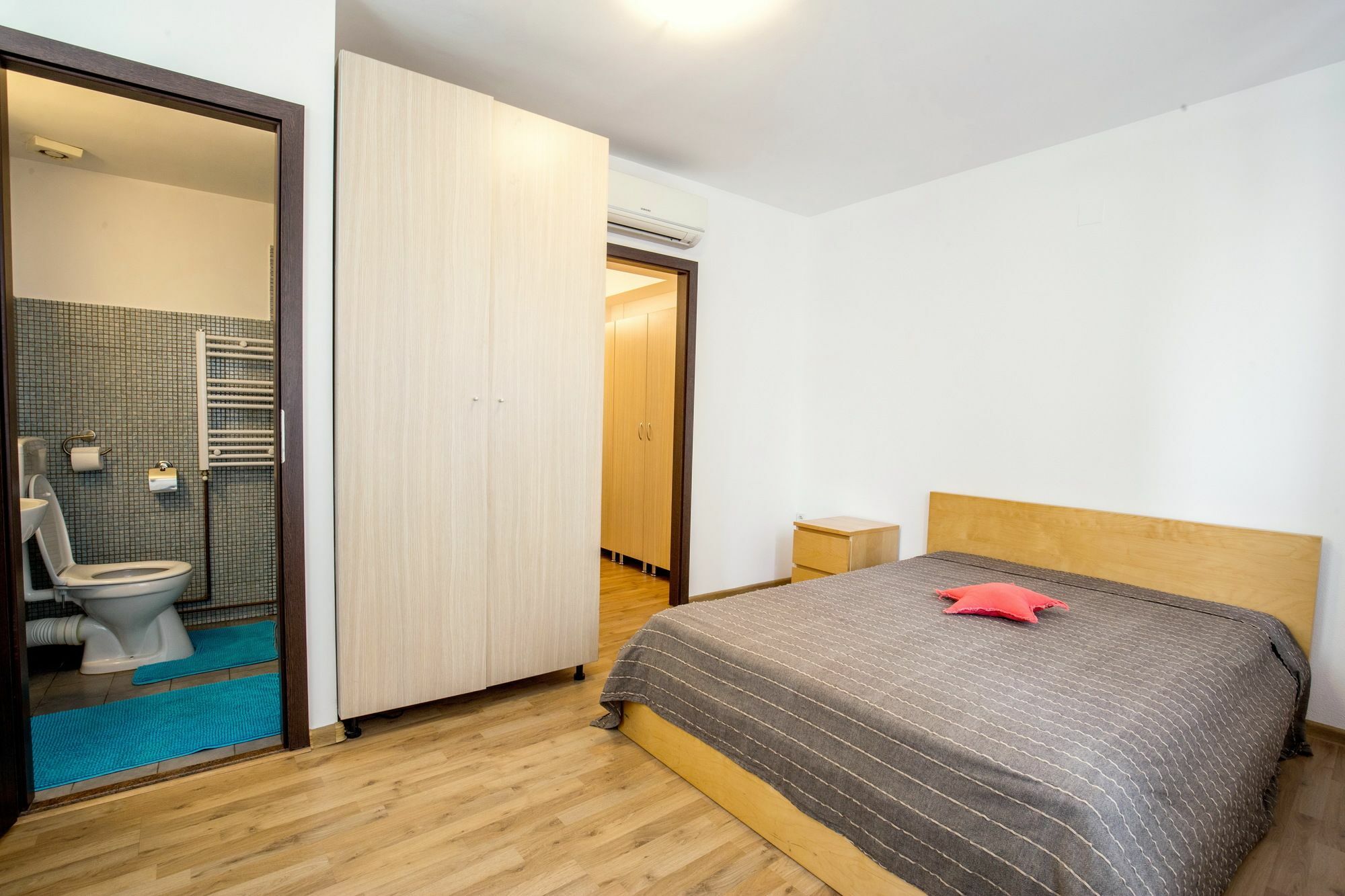 Vatra Accommodation Bukarest Exteriör bild